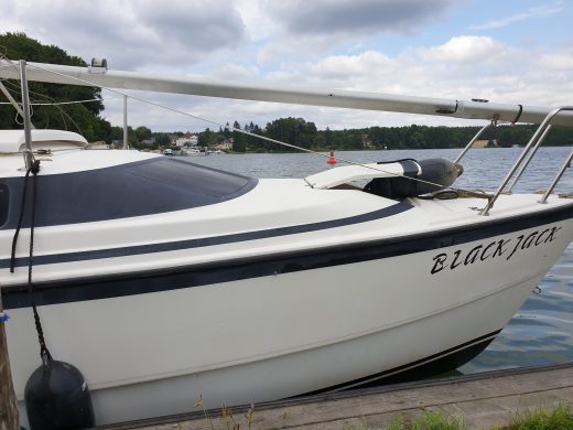 Unser Boot zum ersten Mal ins Wasser gelassen.